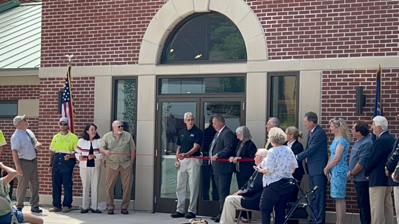 Pool Ribbon Cutting35 7-1-2022.jpg